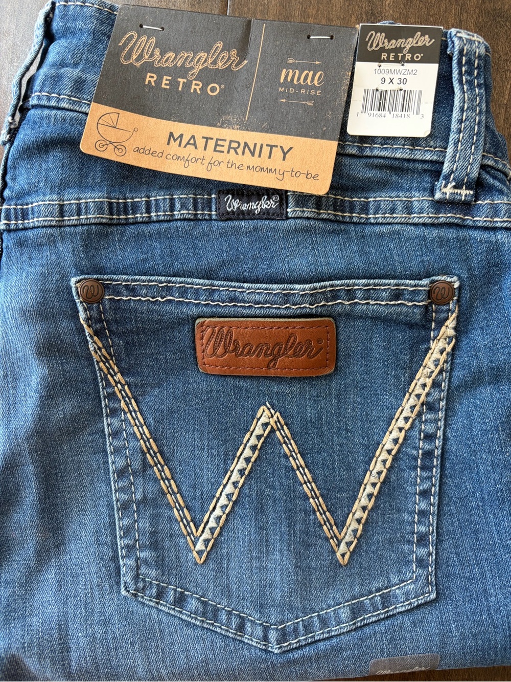 NWT Wrangler Retro Maternity jeans size 9x30